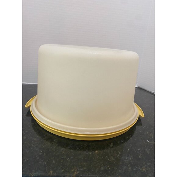 Vintage Tupperware Cake Carrier with Lid, Missing Carrying Handle - Picture 1 of 9
